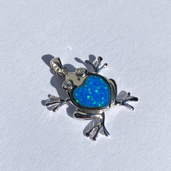 NWOT 925 sterling silver opal frog pendant 🐸 - Picture 1 of 13